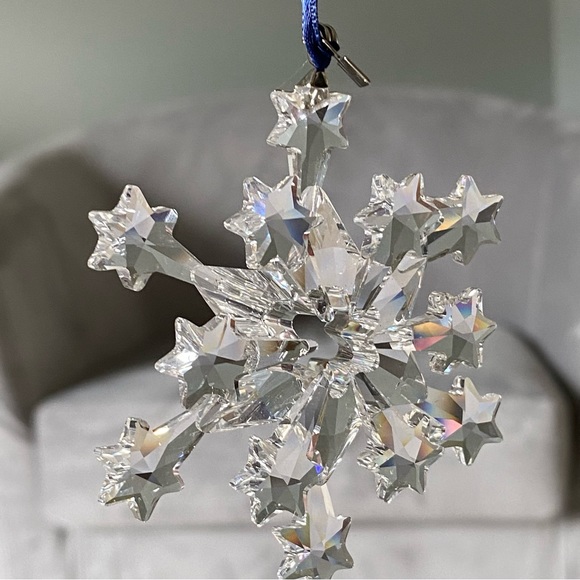 Swarovski crystal 2004 annual Christmas snowflake ornament with box & COA - Picture 3 of 11